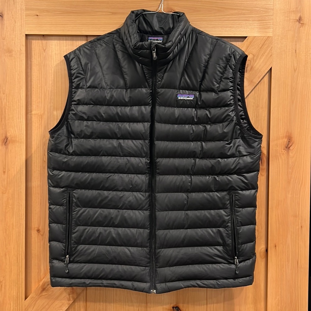 Patagonia Black Down Vest - Size Large